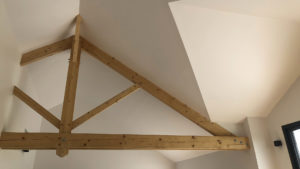 Charpente intérieure apparente maison